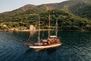 sailboat with tourists sails along the bay against 2024 04 01 20 26 00 utc.webp